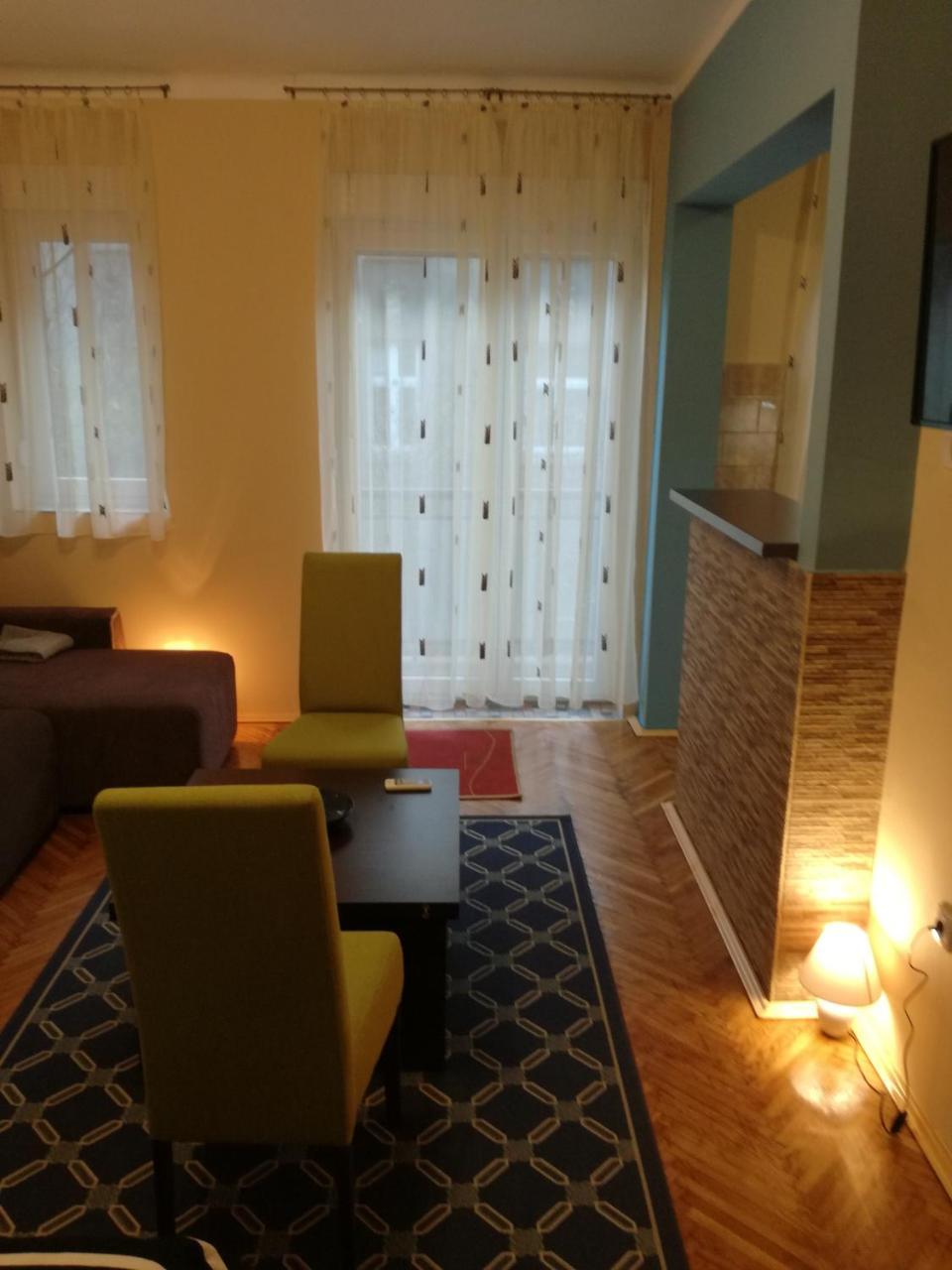 By The Park Free Parking Apartment เบลเกรด ภายนอก รูปภาพ