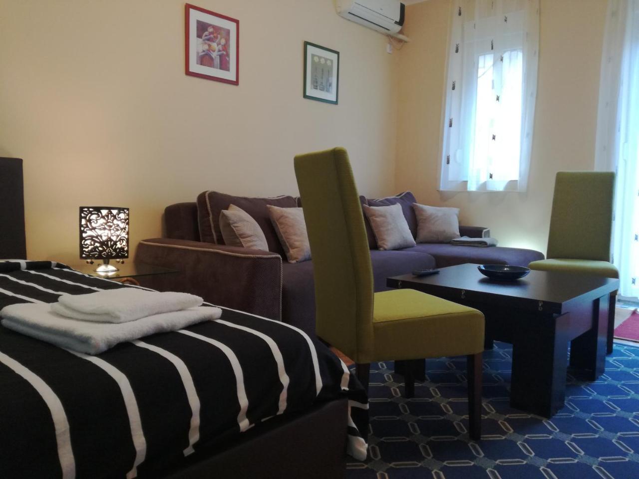 By The Park Free Parking Apartment เบลเกรด ภายนอก รูปภาพ